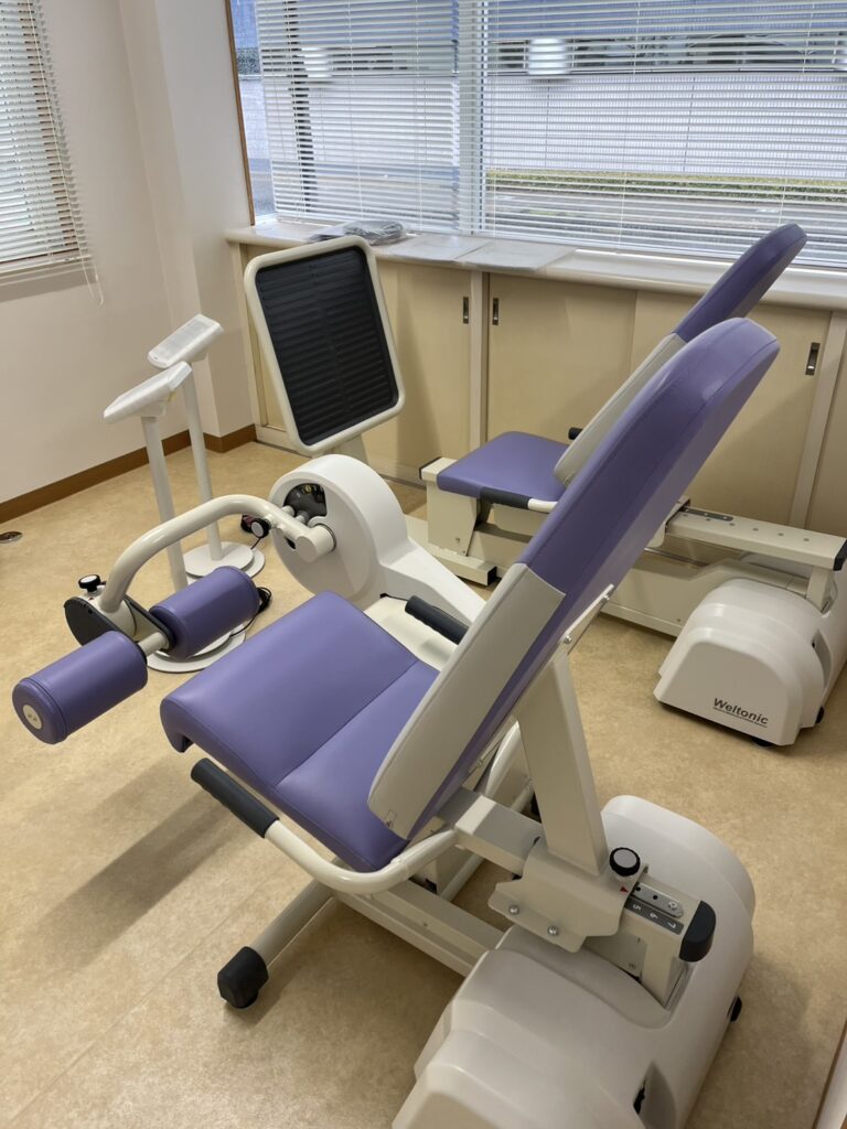 下肢筋力トレーニングマシーン